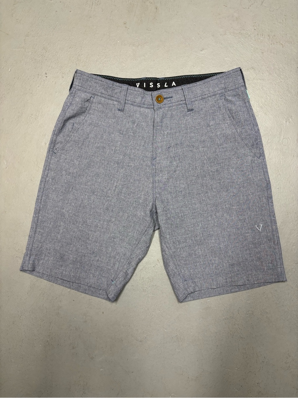 VISSLA Heather Gray Men's Flat-Front Casual Shorts